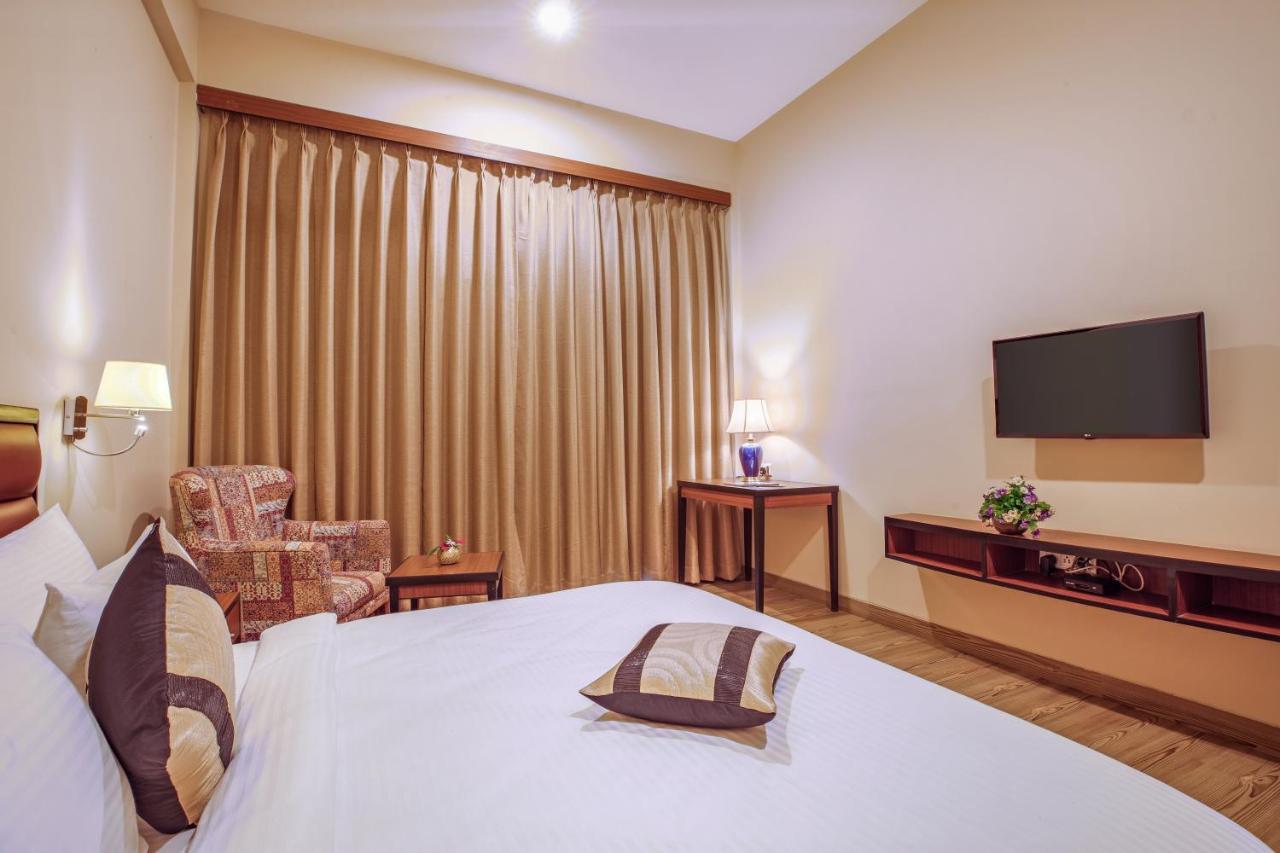 The Lalita Grand Mathura- Vrindavan Exterior foto