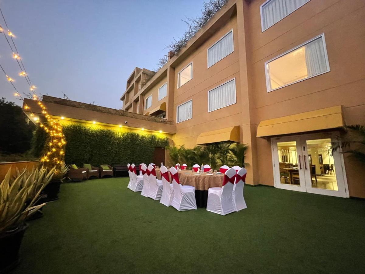 The Lalita Grand Mathura- Vrindavan Exterior foto